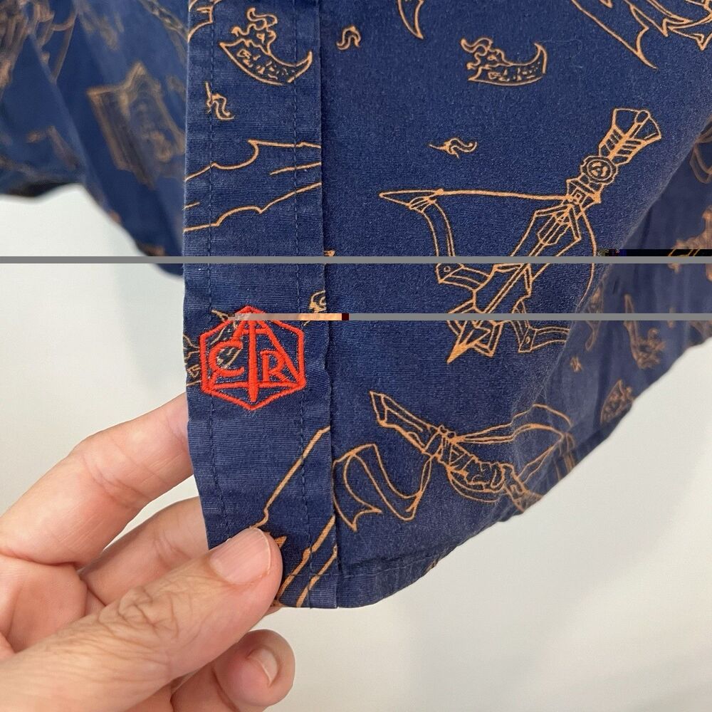 Critical Role Mighty Nein Weapons Button Up Short Sleeve Shirt Size Large Navy - Picture 3 of 7